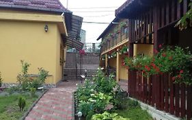 Casa Dina